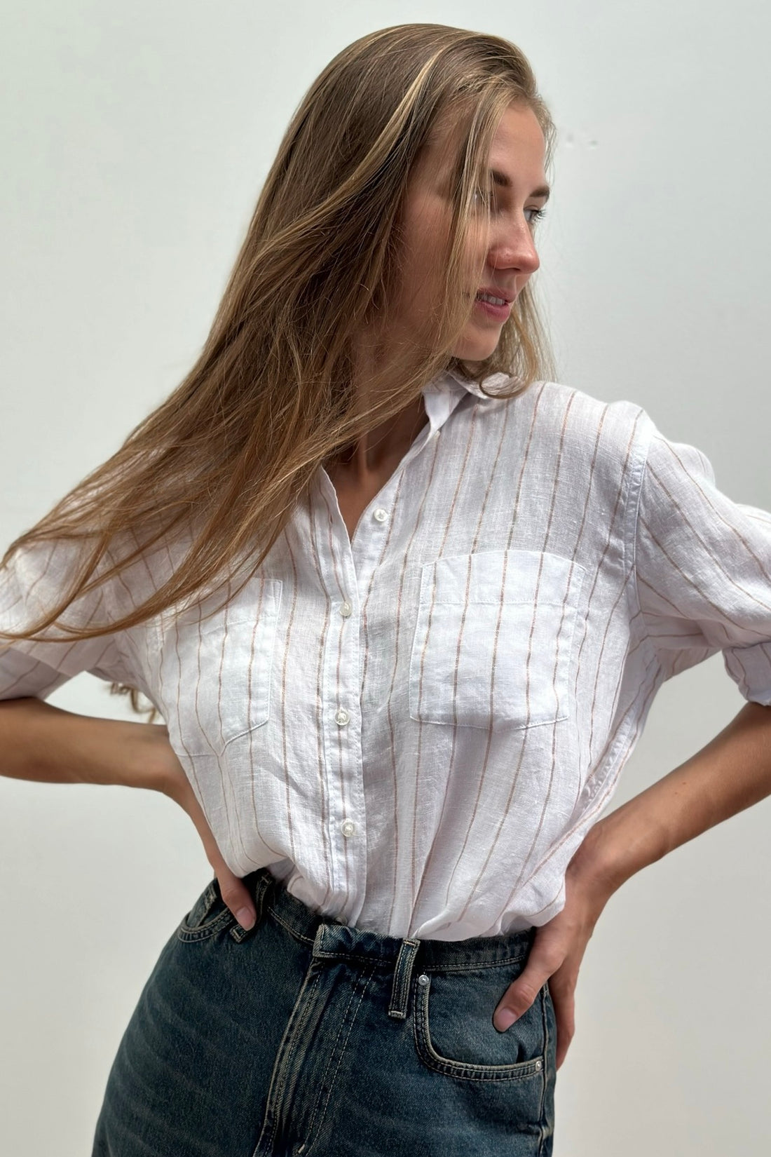 White with Lurex