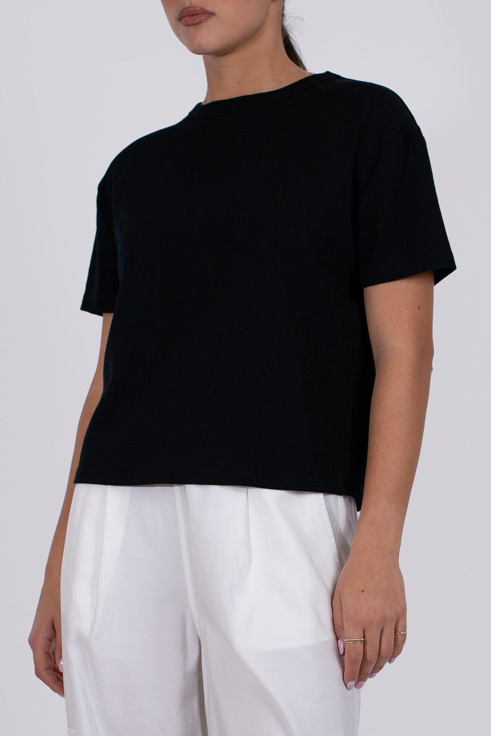 VÆNN Baby Wool Boxy Crew Neck Tee Black