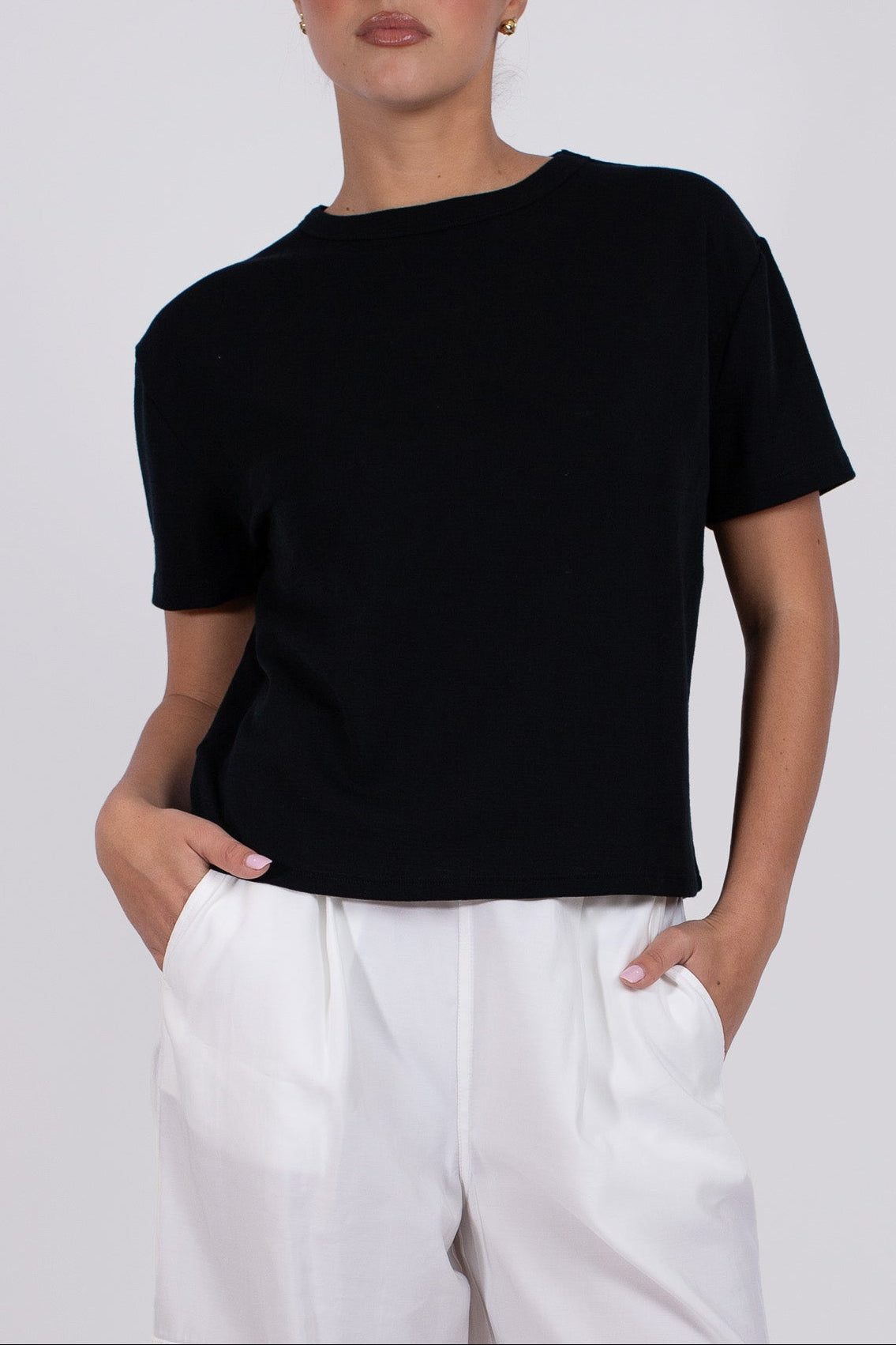VÆNN Baby Wool Boxy Crew Neck Tee Black